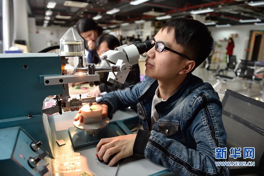 福建平潭：自贸试验区里创业忙